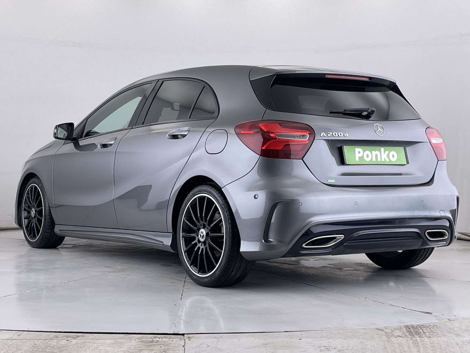 Used Mercedes-Benz A-Class 2017 for sale - 76829948: Photo 3