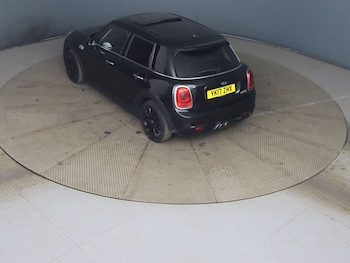 Used MINI Hatch 2017 for sale - 79140204: Photo