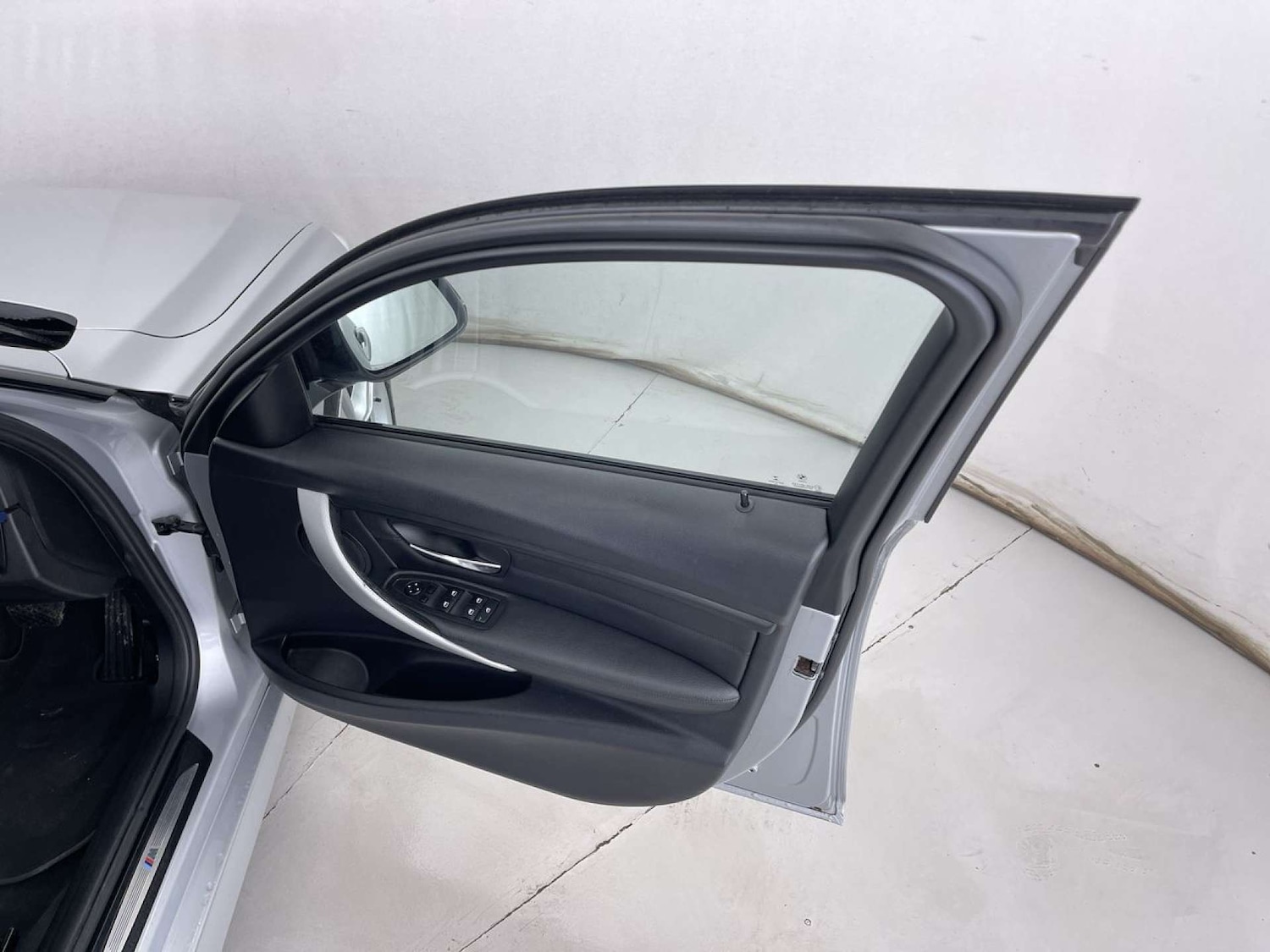 Used BMW 3 Series 2014 for sale - 76602086: Photo 29