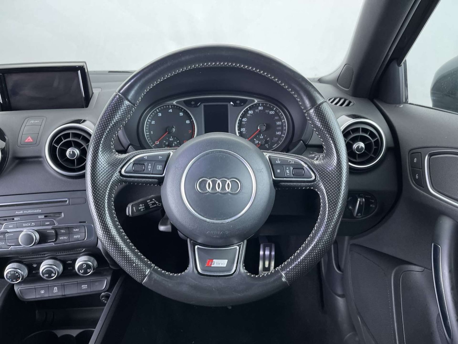 Used Audi A1 2015 for sale - 76429341: Photo 34