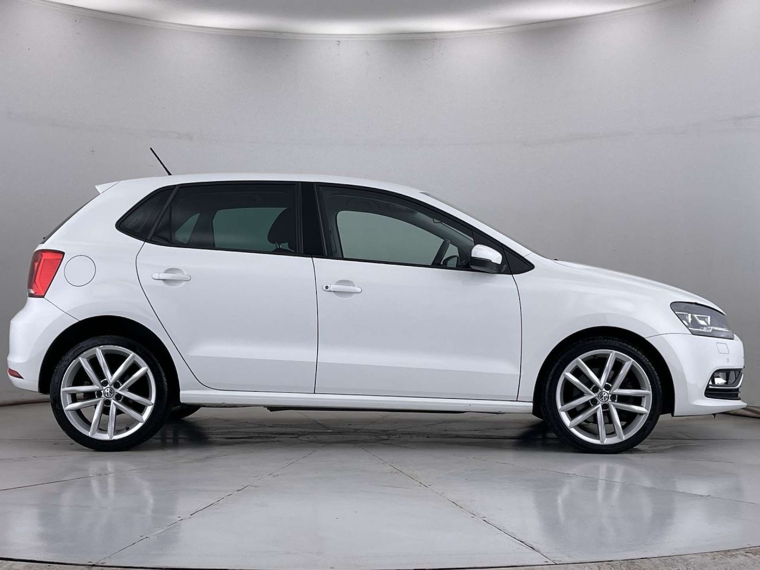 Used Volkswagen Polo 2016 for sale - 76640017: Photo 15