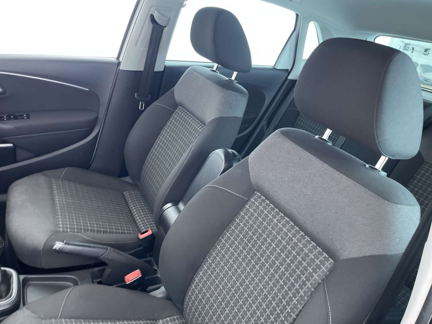 Used Volkswagen Polo 2016 for sale - 76640017: Photo 31