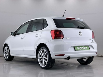 Used Volkswagen Polo 2016 for sale - 76640017: Photo