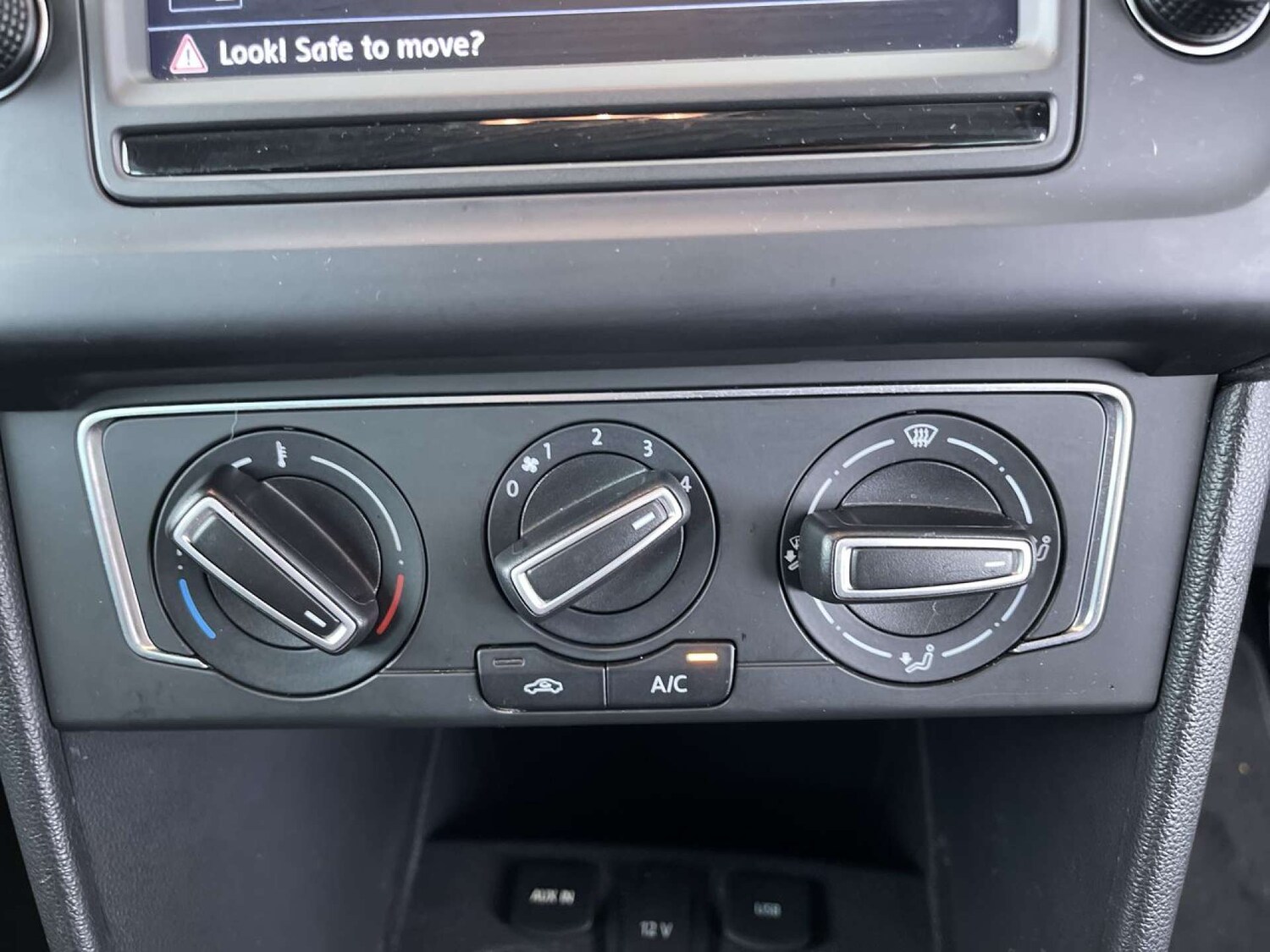 Used Volkswagen Polo 2016 for sale - 76640017: Photo 44