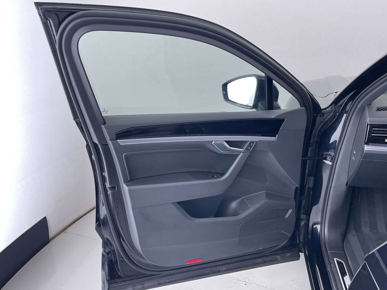 Used Volkswagen Touareg 2022 for sale - 77594777: Photo 27