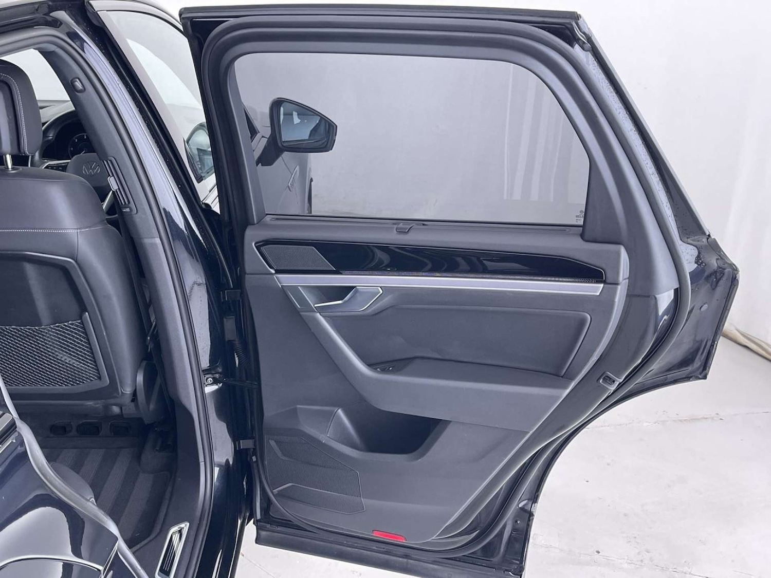 Used Volkswagen Touareg 2022 for sale - 77594777: Photo 30