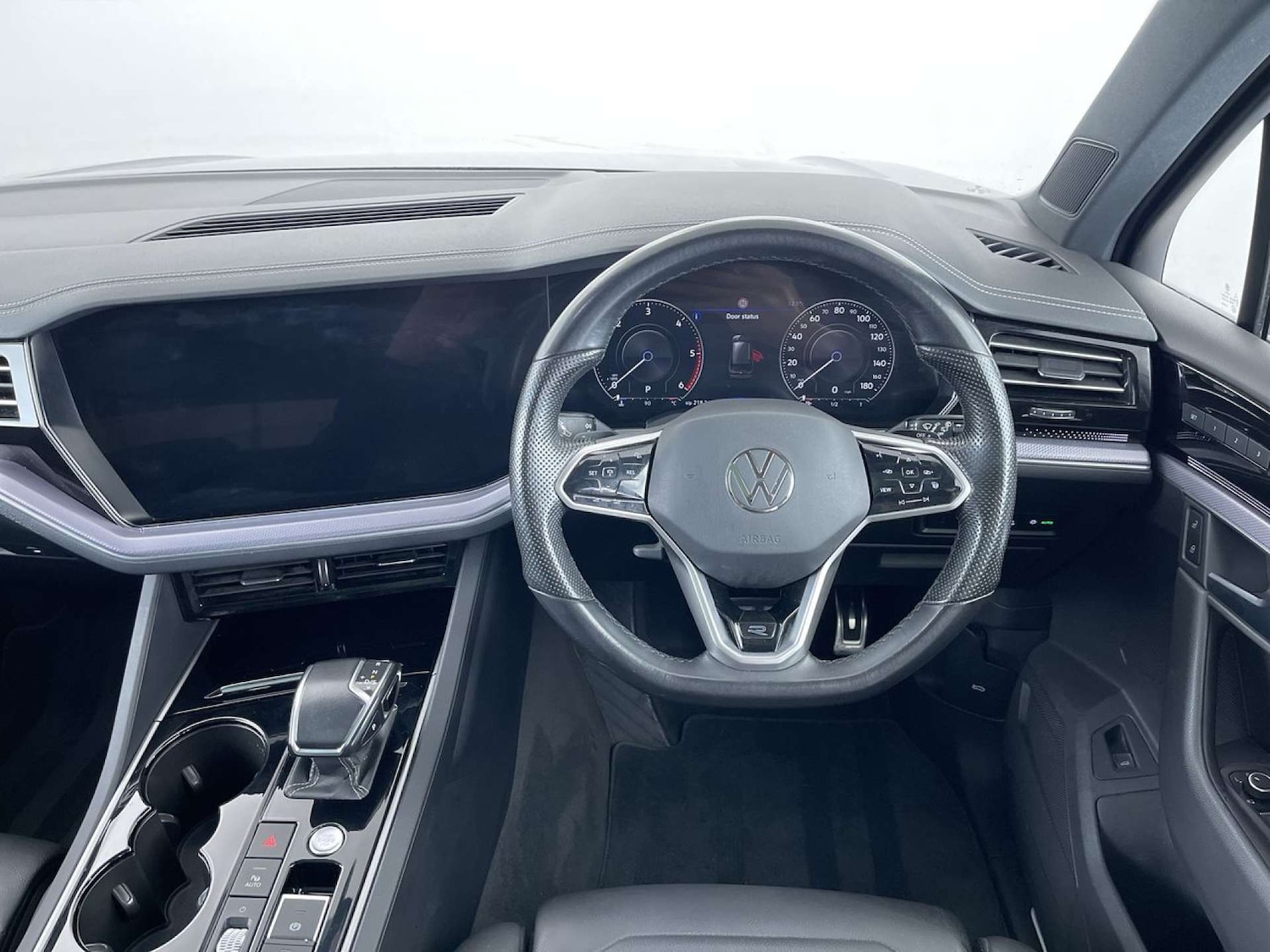 Used Volkswagen Touareg 2022 for sale - 77594777: Photo 35