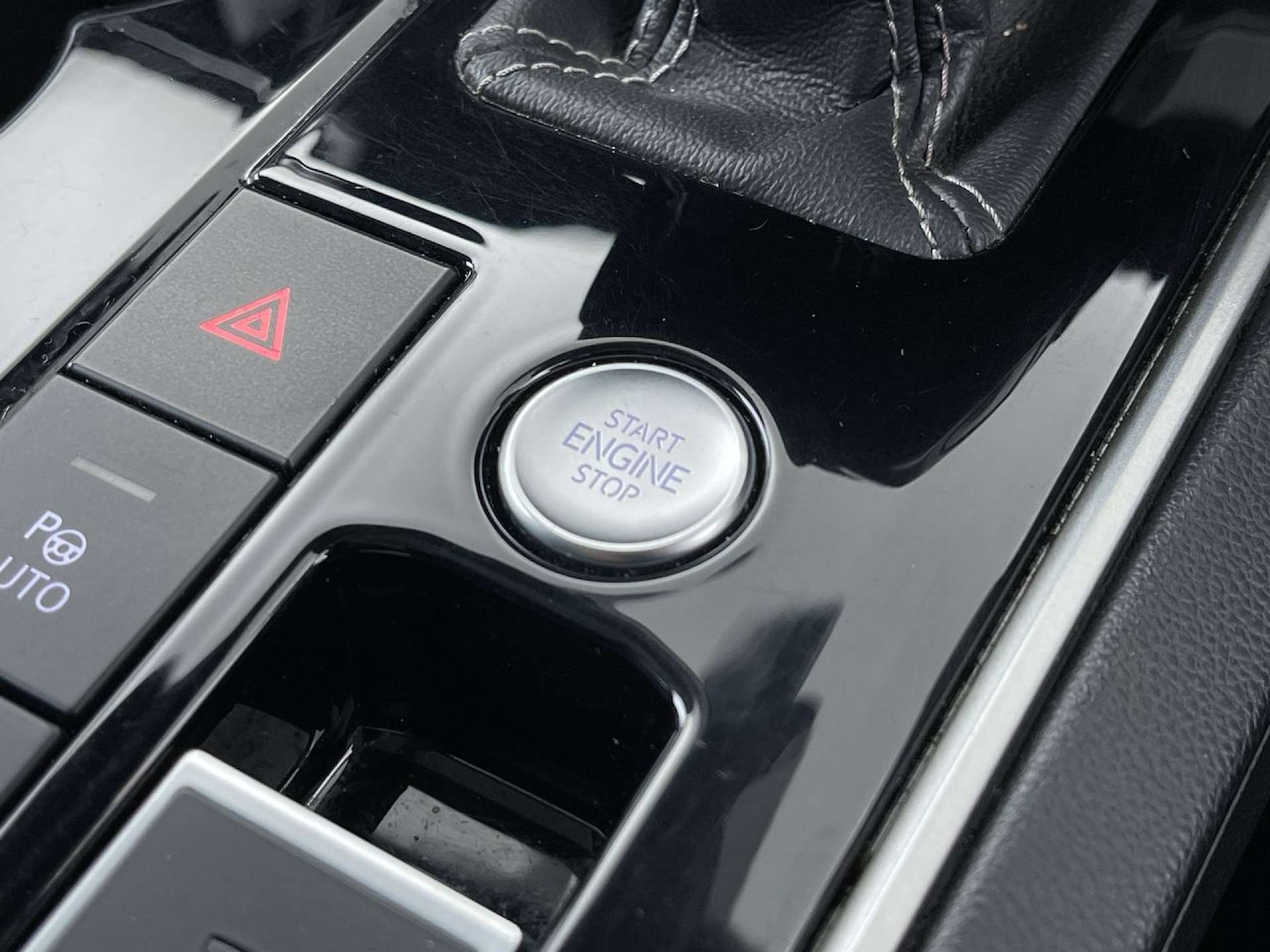 Used Volkswagen Touareg 2022 for sale - 77594777: Photo 53