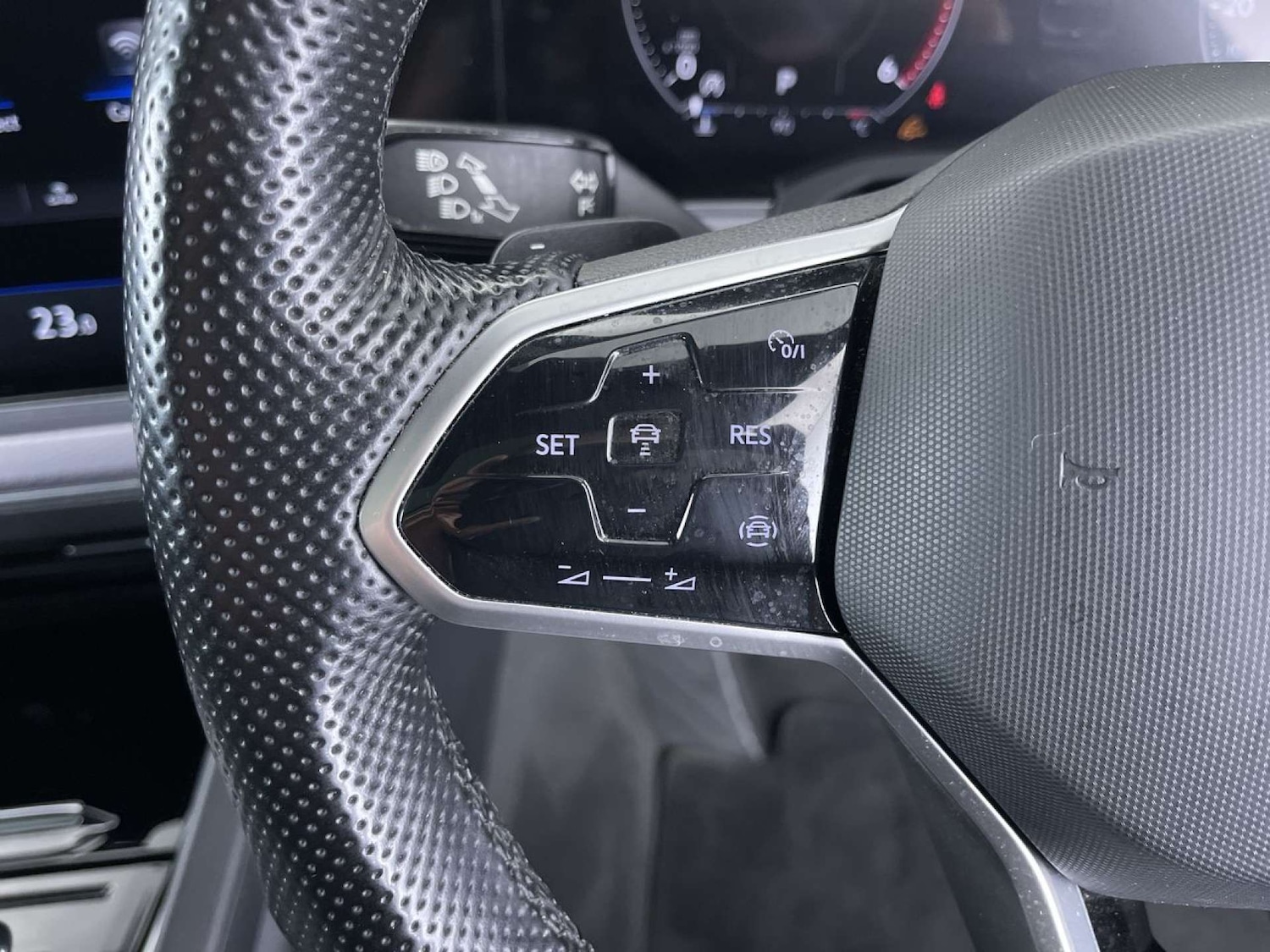 Used Volkswagen Touareg 2022 for sale - 77594777: Photo 61