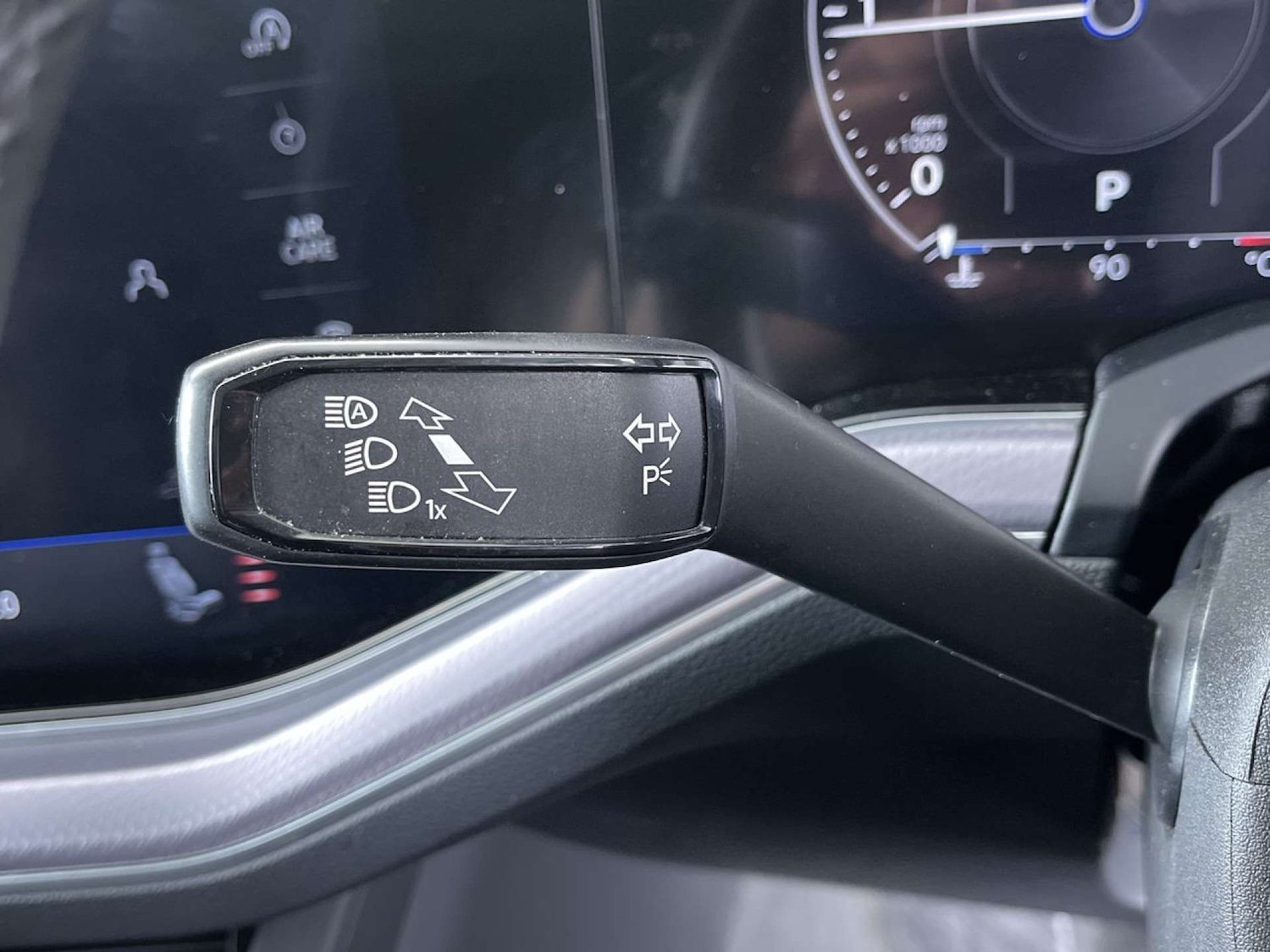 Used Volkswagen Touareg 2022 for sale - 77594777: Photo 63