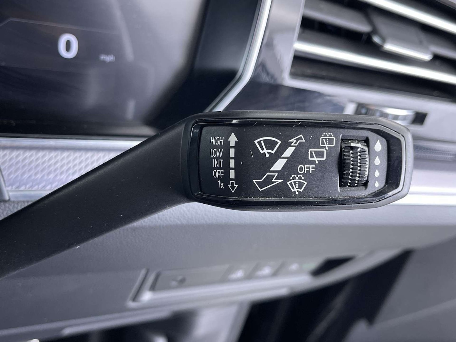 Used Volkswagen Touareg 2022 for sale - 77594777: Photo 64