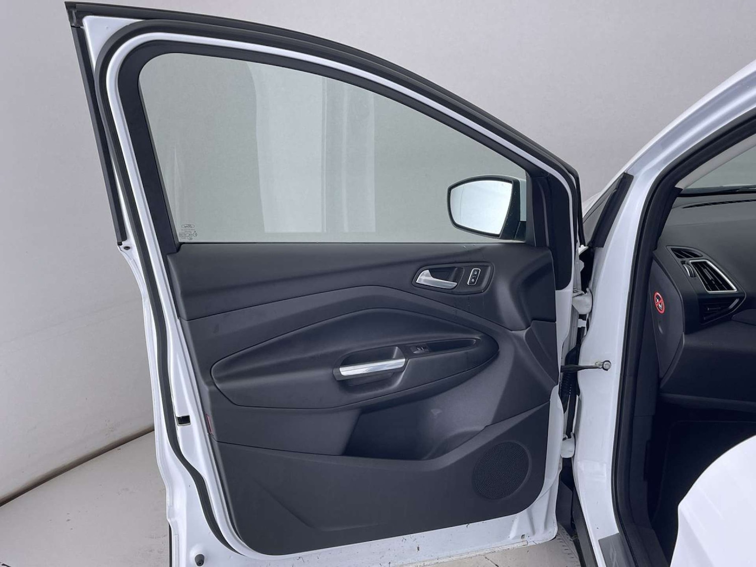 Used Ford Kuga 2016 for sale - 76921241: Photo 27