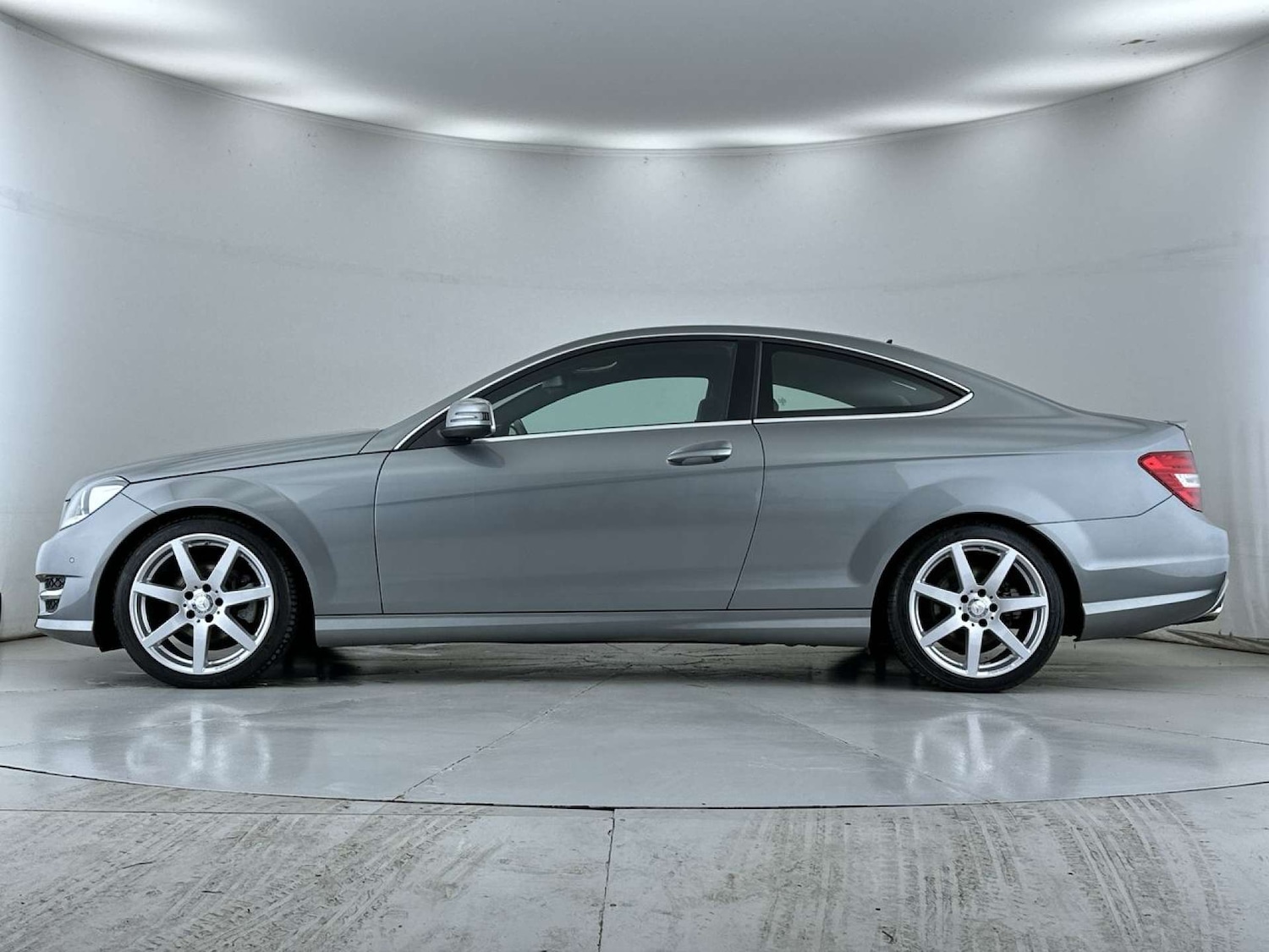 Used Mercedes-Benz C Class 2015 for sale - 77609405: Photo 16