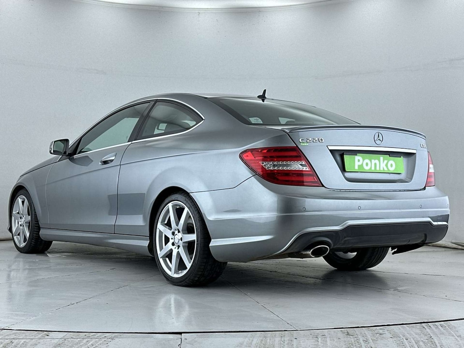 Used Mercedes-Benz C Class 2015 for sale - 77609405: Photo 3