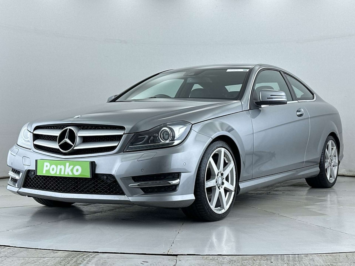 Used Mercedes-Benz C Class 2015 for sale - 77609405: Photo 4