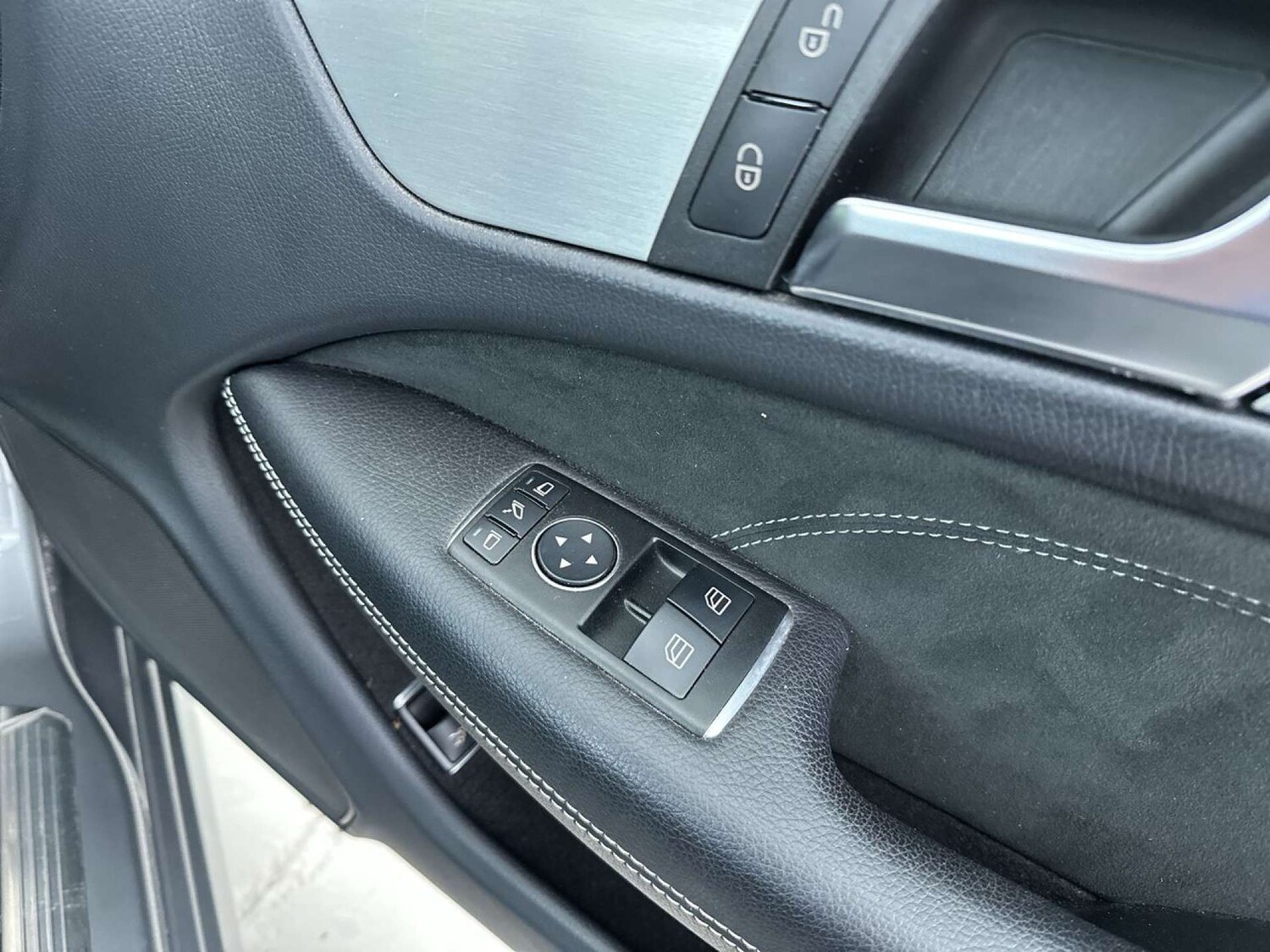 Used Mercedes-Benz C Class 2015 for sale - 77609405: Photo 45