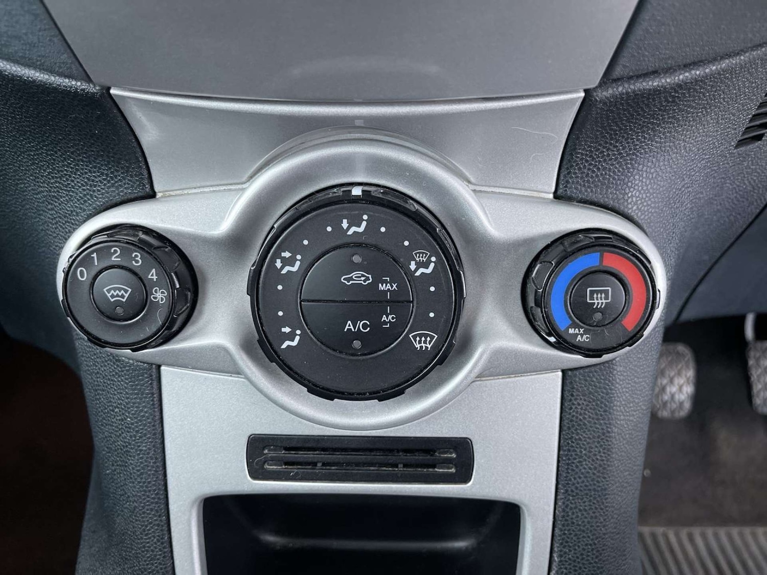 Used Ford Fiesta 2011 for sale - 76005121: Photo 43
