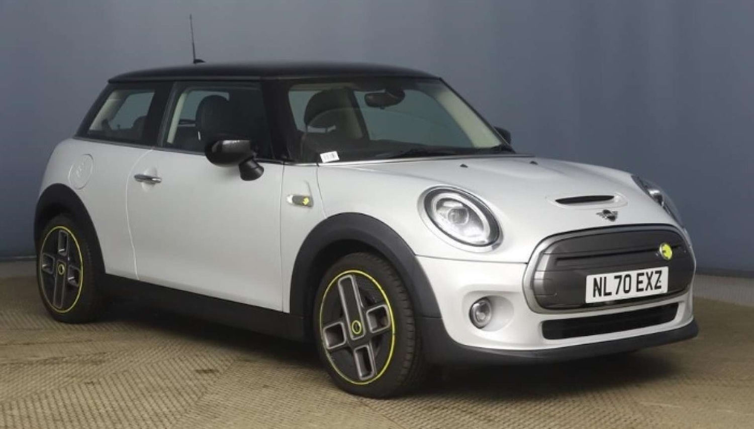 Used MINI Hatch 2020 for sale - 76623855: Photo 1