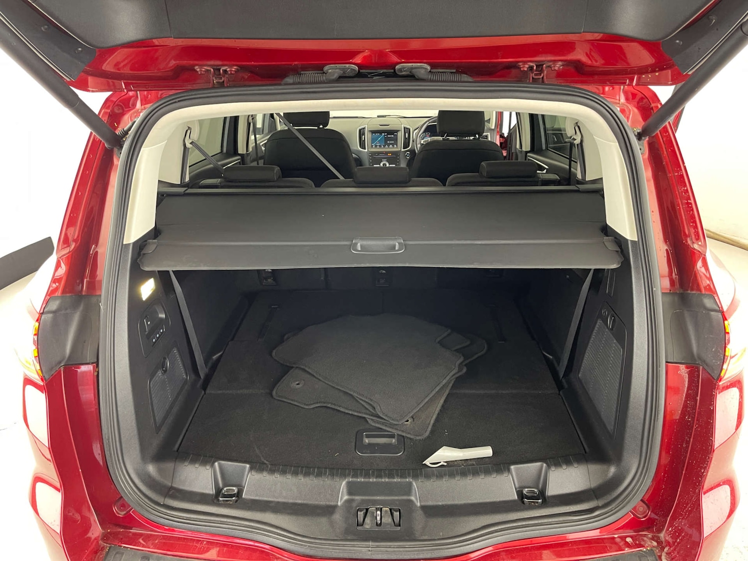 Used Ford S-Max 2016 for sale - 76509330: Photo 7