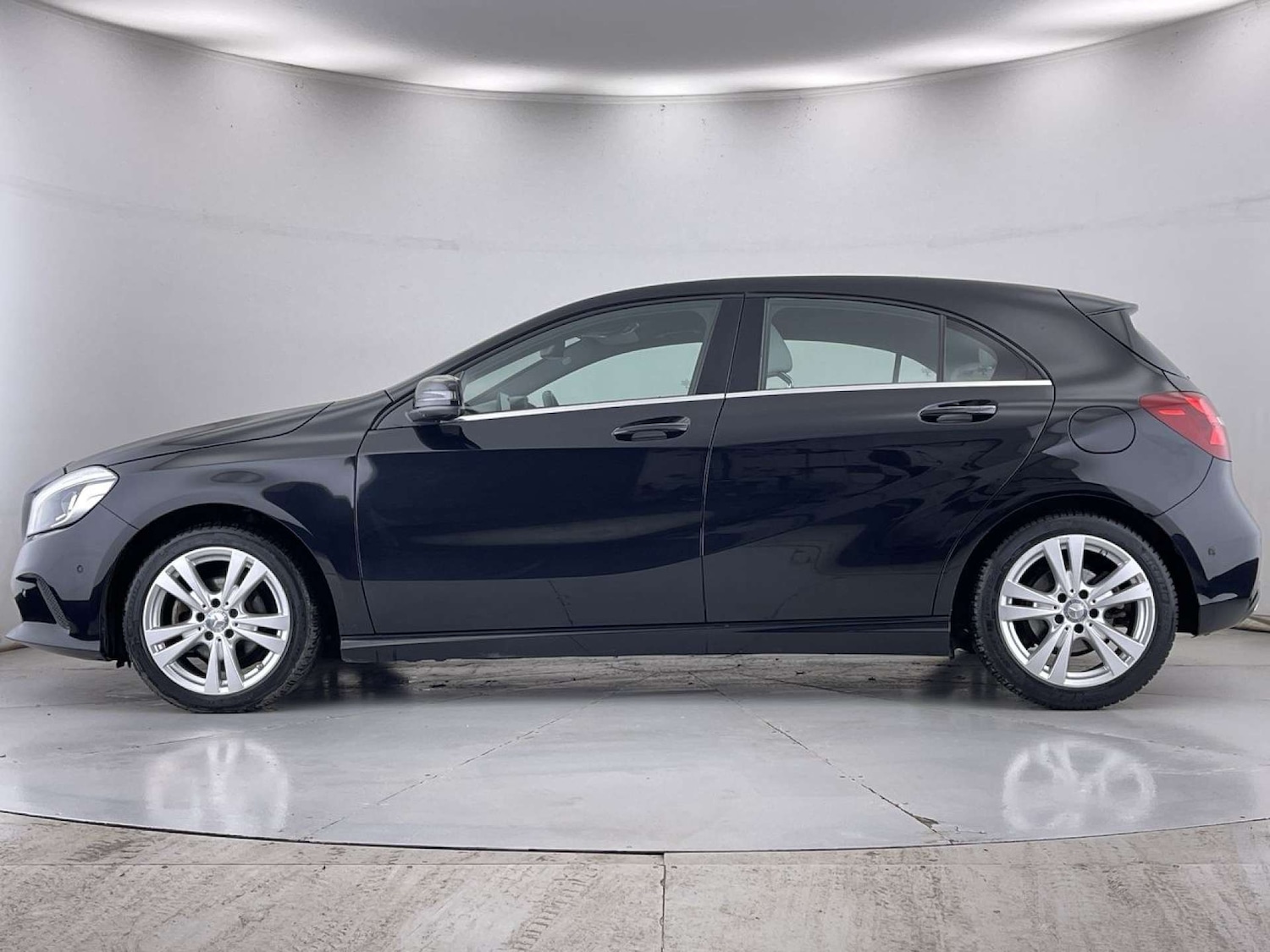 Used Mercedes-Benz A-Class 2016 for sale - 76623852: Photo 16