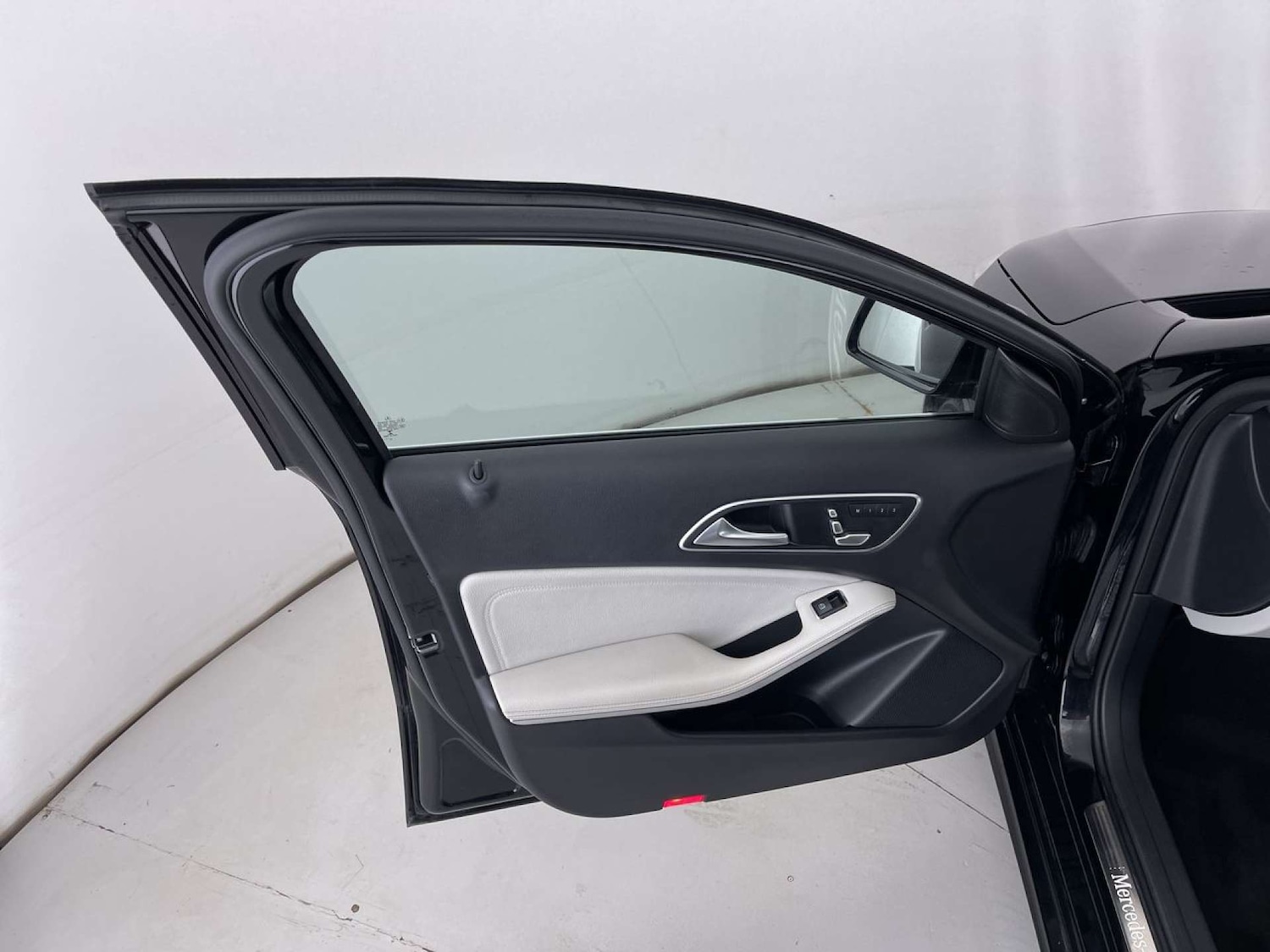 Used Mercedes-Benz A-Class 2016 for sale - 76623852: Photo 27