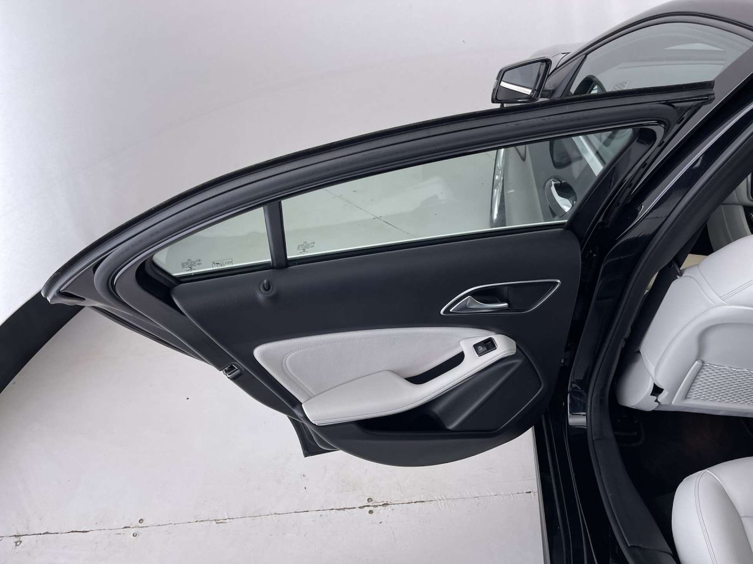 Used Mercedes-Benz A-Class 2016 for sale - 76623852: Photo 28