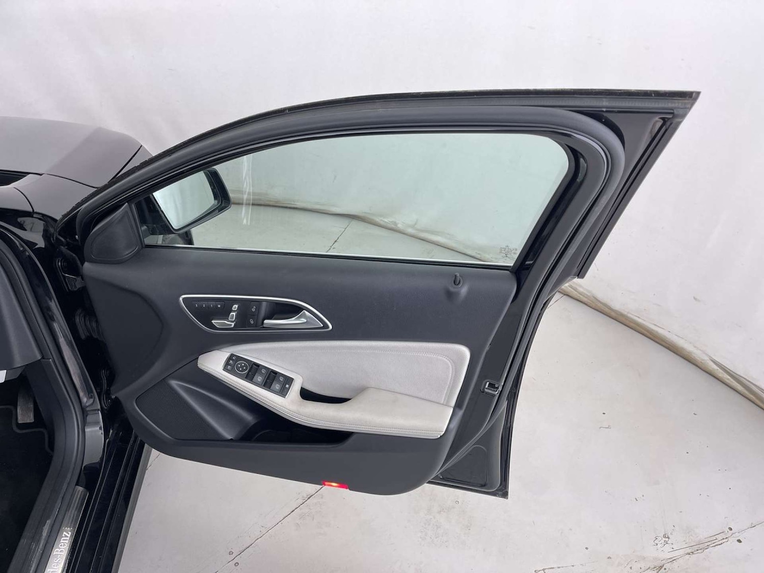 Used Mercedes-Benz A-Class 2016 for sale - 76623852: Photo 29