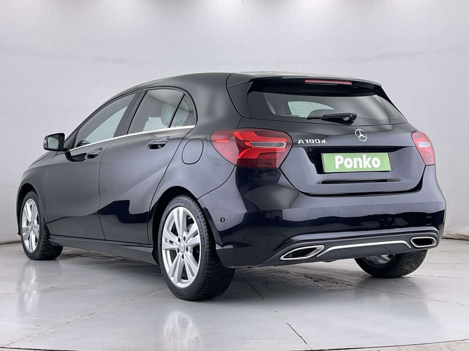 Used Mercedes-Benz A-Class 2016 for sale - 76623852: Photo 3