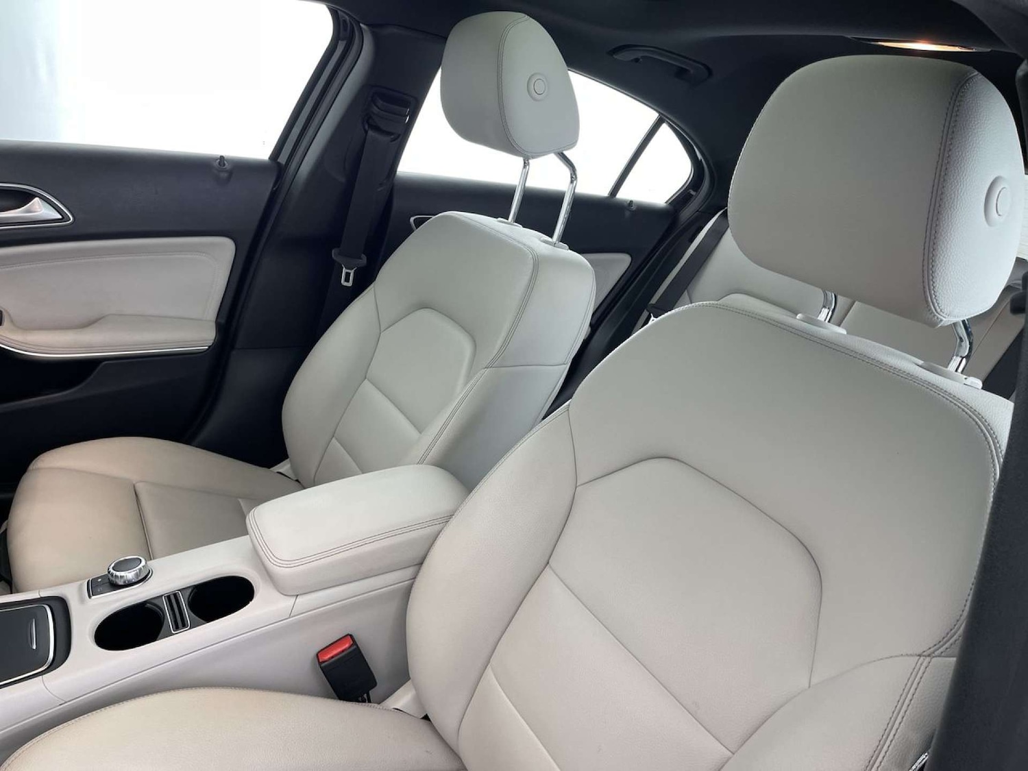 Used Mercedes-Benz A-Class 2016 for sale - 76623852: Photo 31