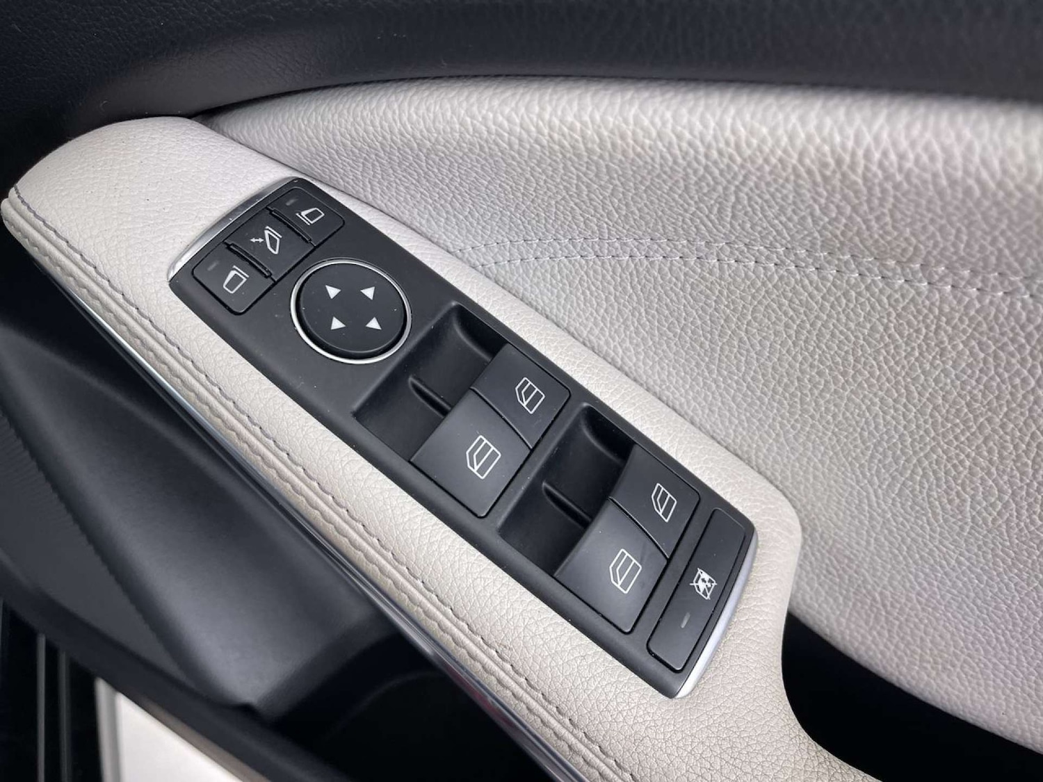 Used Mercedes-Benz A-Class 2016 for sale - 76623852: Photo 50