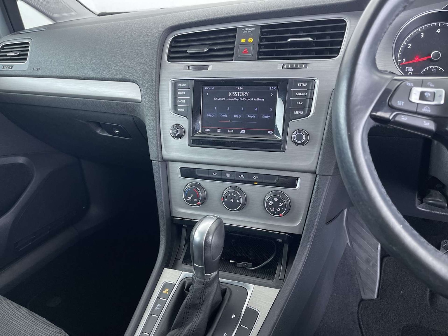 Used Volkswagen Golf 2015 for sale - 76556027: Photo 44