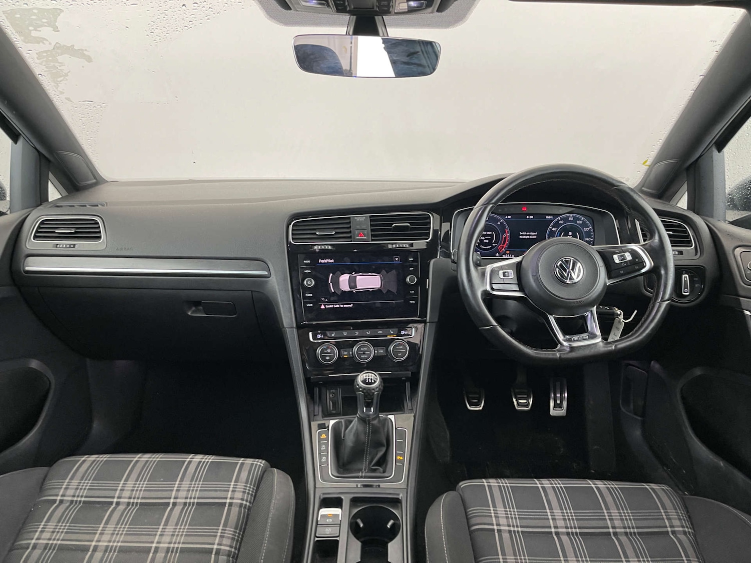 Used Volkswagen Golf 2017 for sale - 76352642: Photo 10