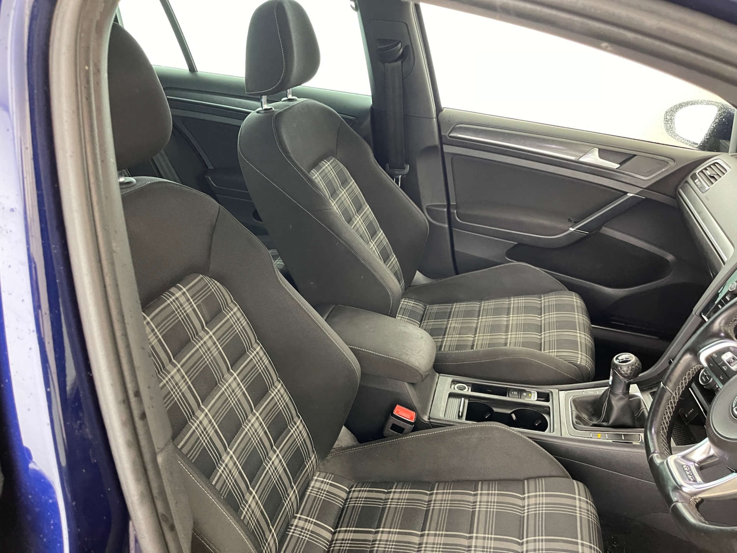 Used Volkswagen Golf 2017 for sale - 76352642: Photo 9