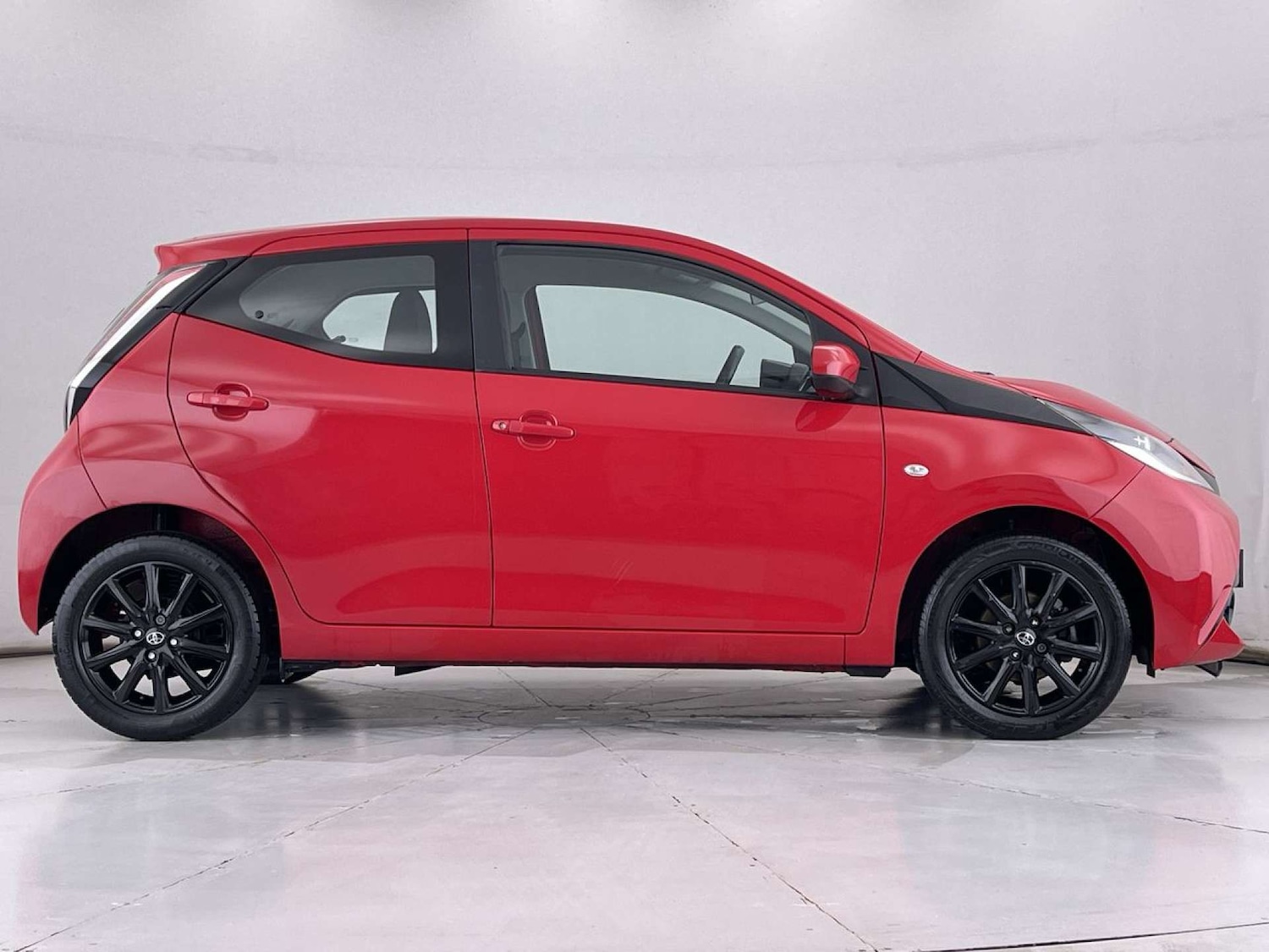 Used Toyota AYGO 2015 for sale - 76762556: Photo 15