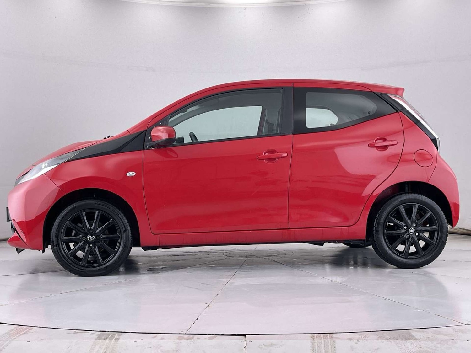 Used Toyota AYGO 2015 for sale - 76762556: Photo 16