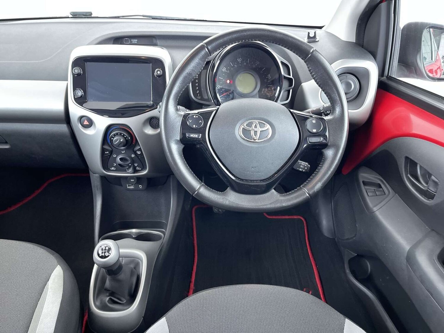 Used Toyota AYGO 2015 for sale - 76762556: Photo 35