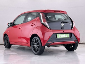 Used Toyota AYGO 2015 for sale - 76762556: Photo