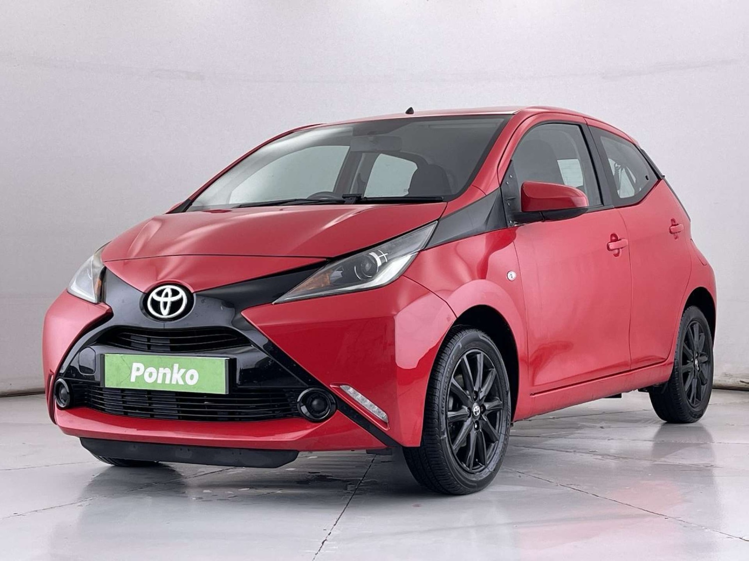 Used Toyota AYGO 2015 for sale - 76762556: Photo 4