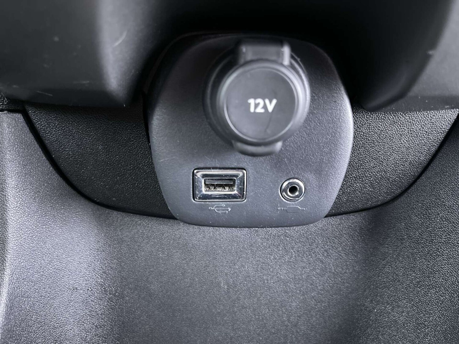 Used Toyota AYGO 2015 for sale - 76762556: Photo 45