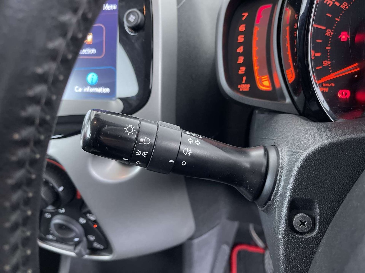 Used Toyota AYGO 2015 for sale - 76762556: Photo 52