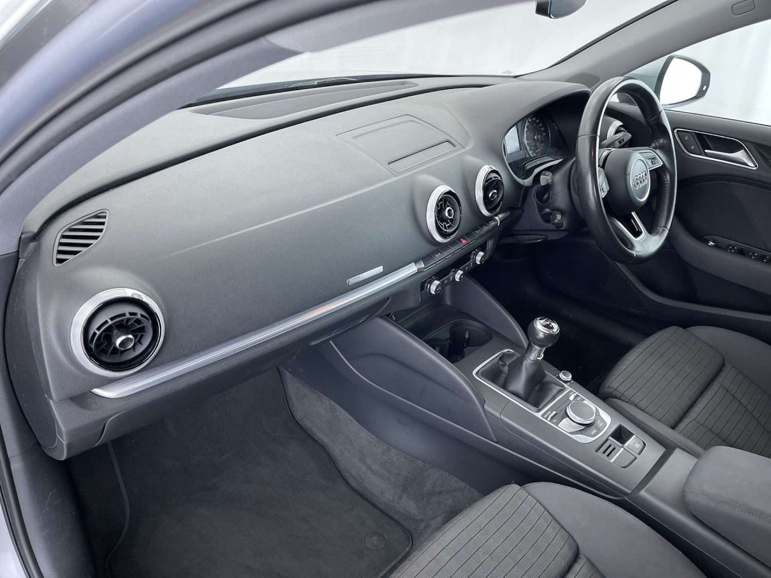 Used Audi A3 2017 for sale - 76407036: Photo 32