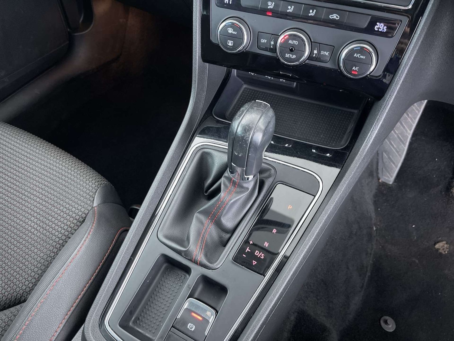 Used SEAT Leon 2018 for sale - 77272759: Photo 47