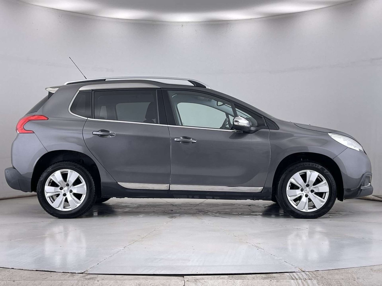 Used Peugeot 2008 2016 for sale - 76682723: Photo 15