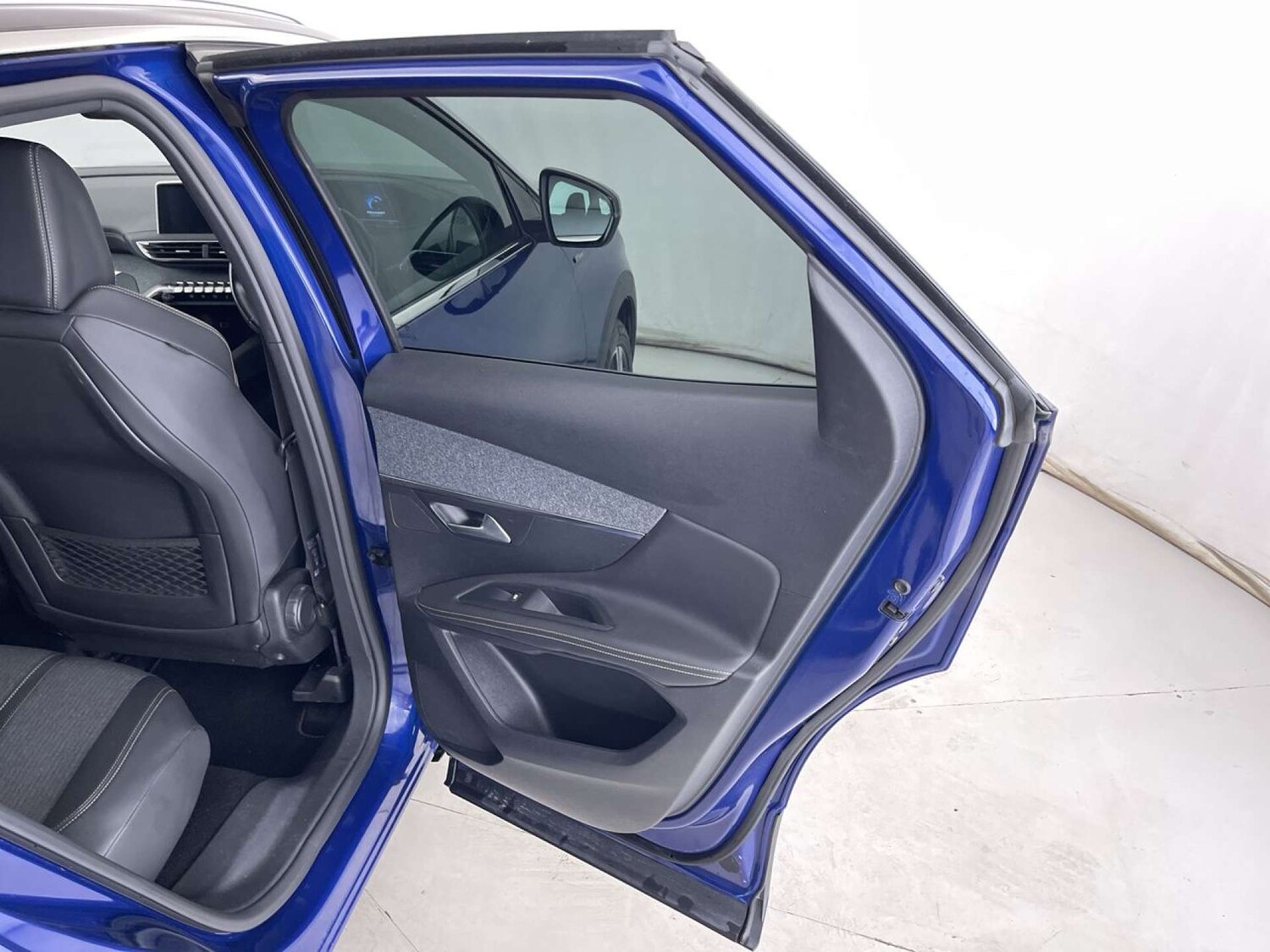 Used Peugeot 3008 2018 for sale - 75959245: Photo 30