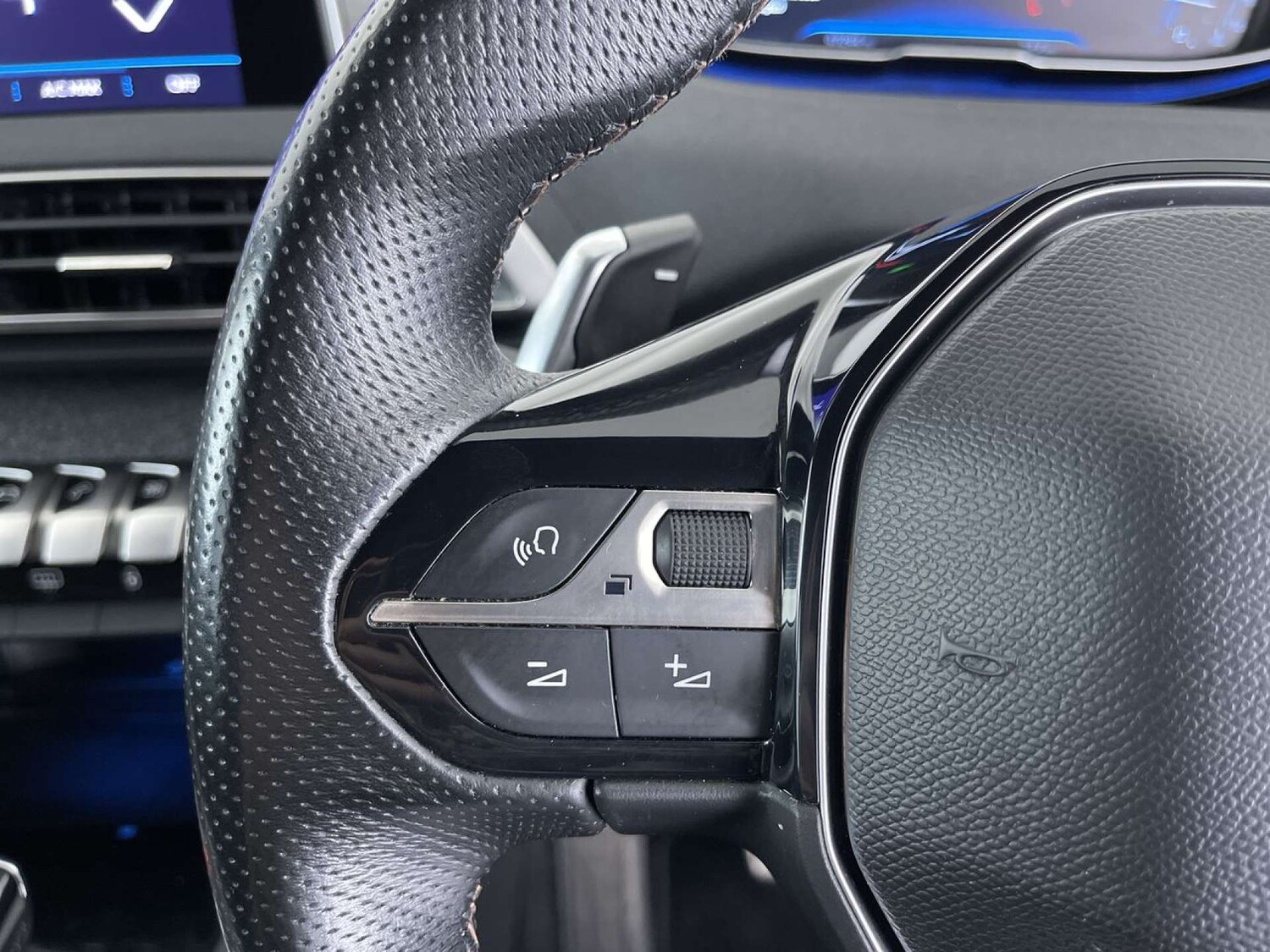 Used Peugeot 3008 2018 for sale - 75959245: Photo 52