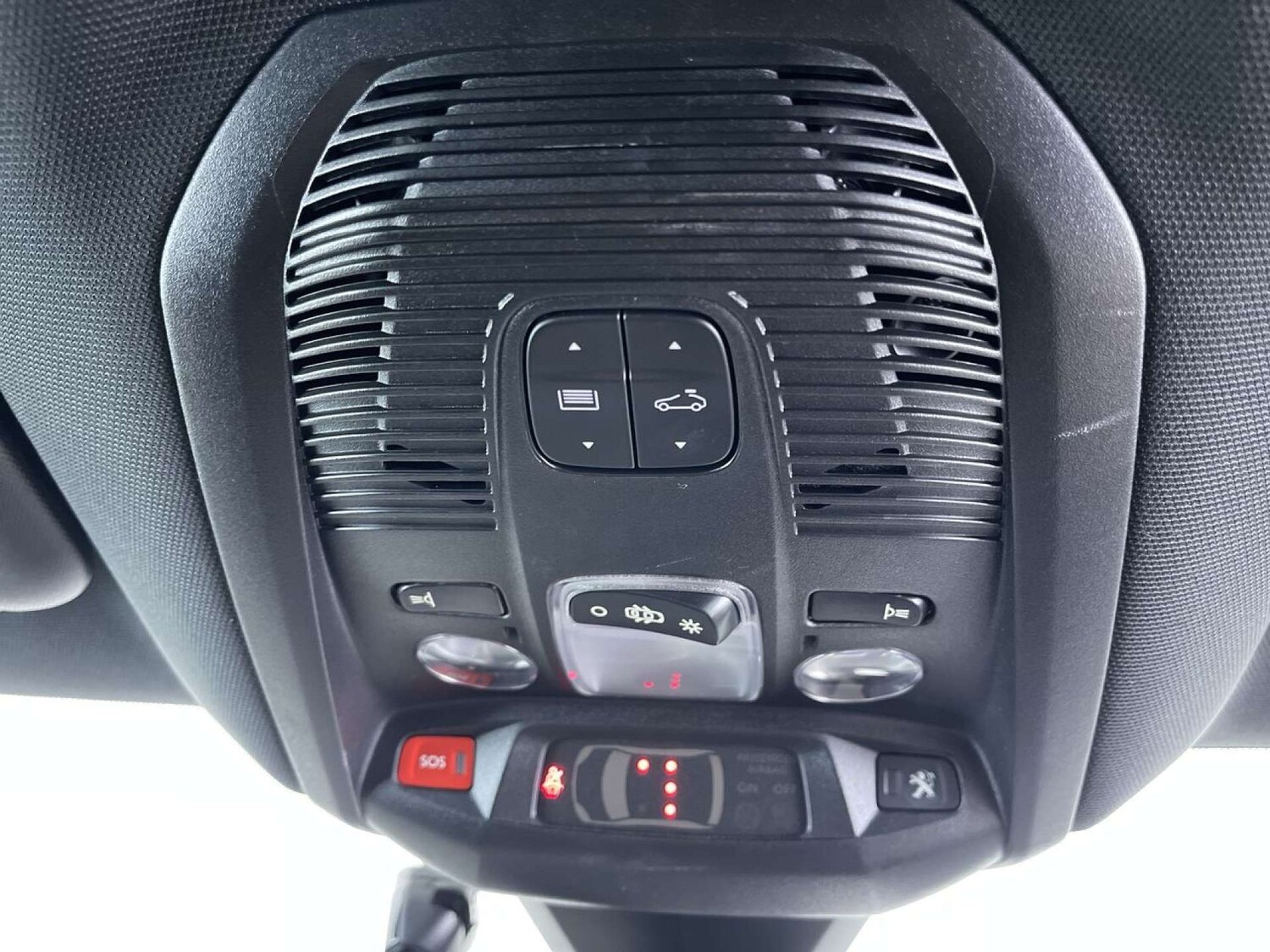 Used Peugeot 3008 2018 for sale - 76594721: Photo 52