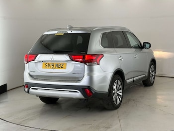 Used Mitsubishi Outlander 2019 for sale - 77653007: Photo