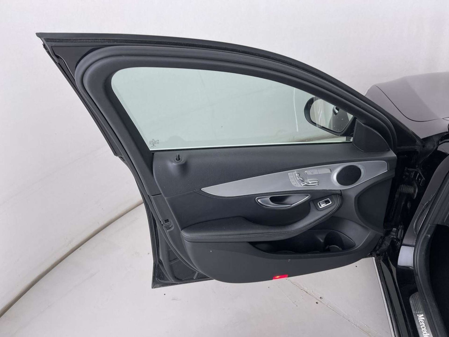 Used Mercedes-Benz C Class 2015 for sale - 76698015: Photo 27