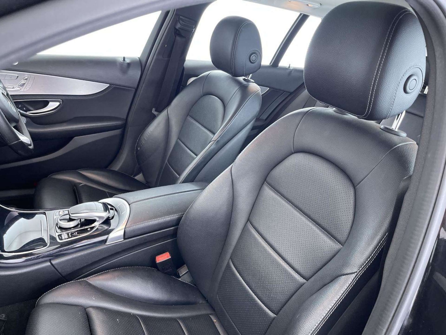 Used Mercedes-Benz C Class 2015 for sale - 76698015: Photo 31