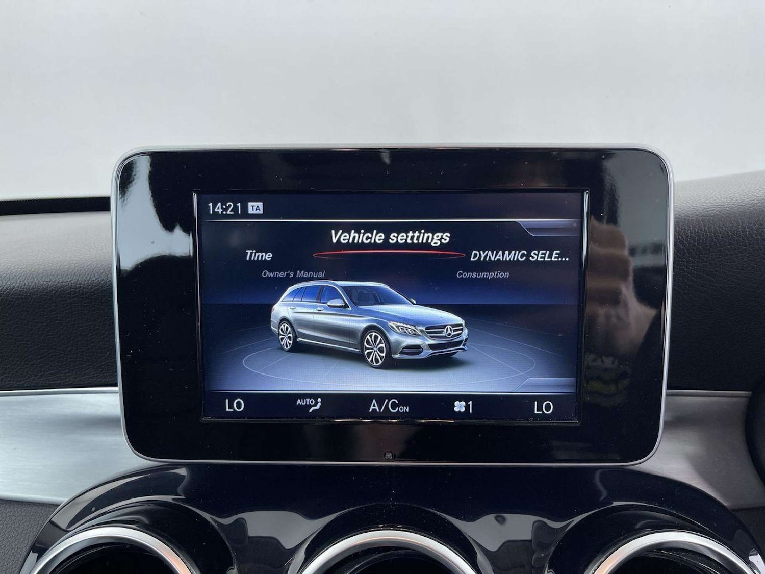 Used Mercedes-Benz C Class 2015 for sale - 76698015: Photo 40